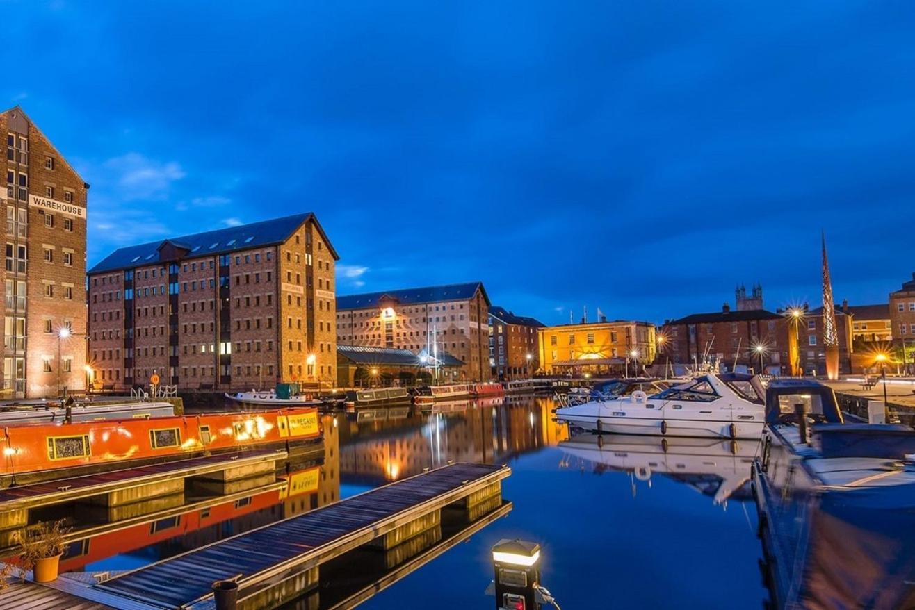 Appartement Elliot Oliver - Loft Style 2 Bedroom With Parking In The Docks